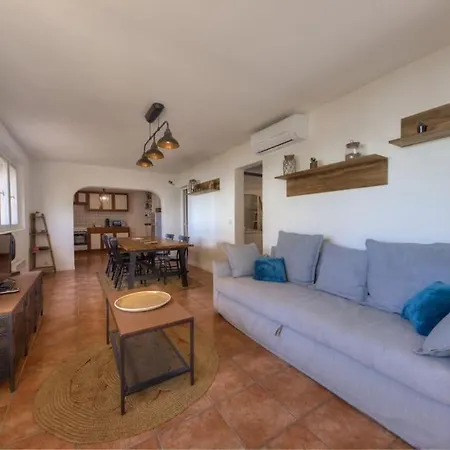 Des Amis Villa